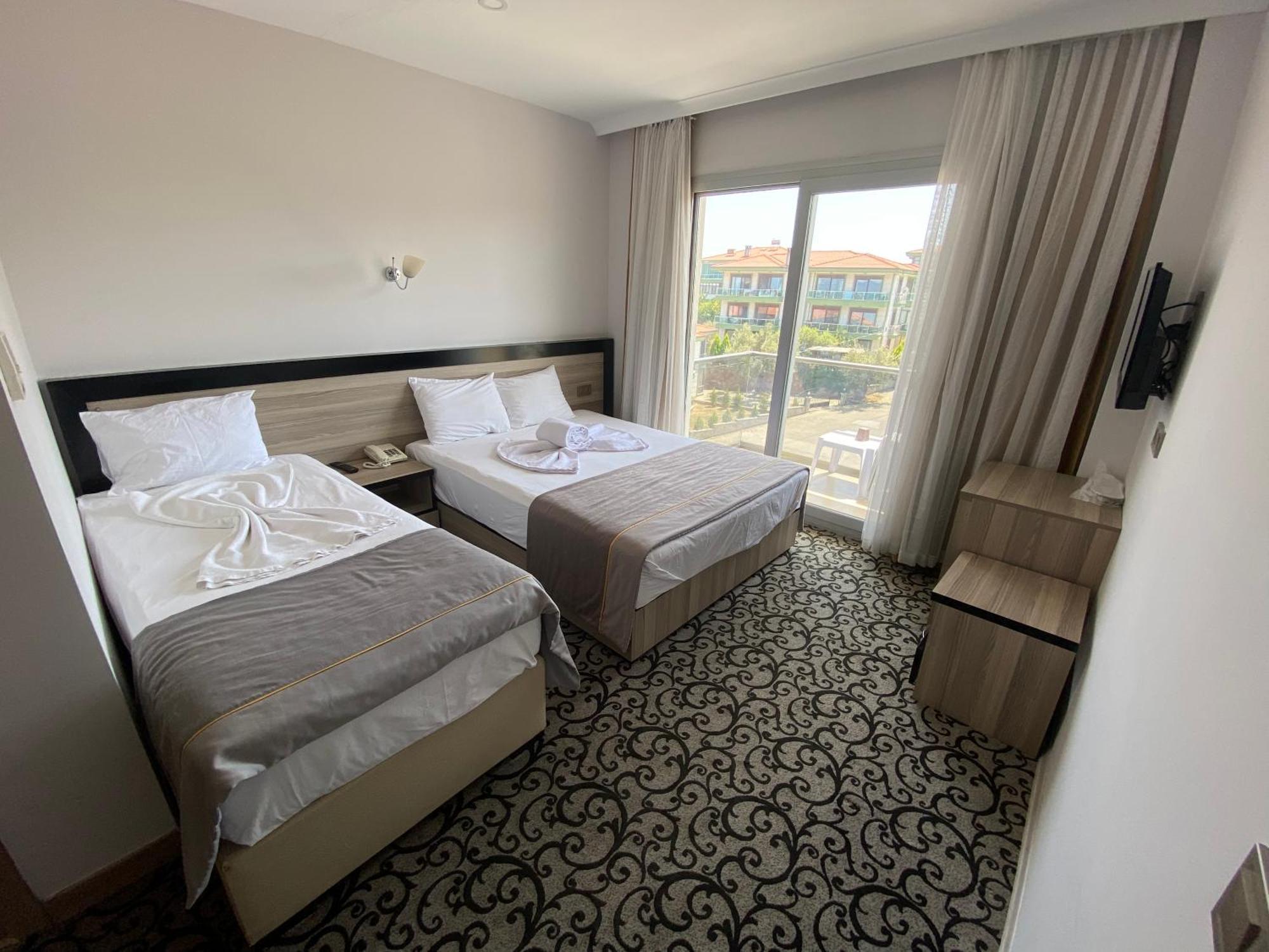 Elisa Hotel Ayvalik Exterior foto
