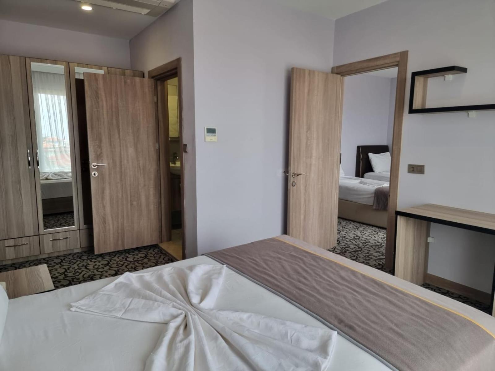 Elisa Hotel Ayvalik Exterior foto